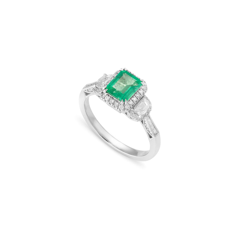 Colombian Emerald and diamond ring in Platinum
