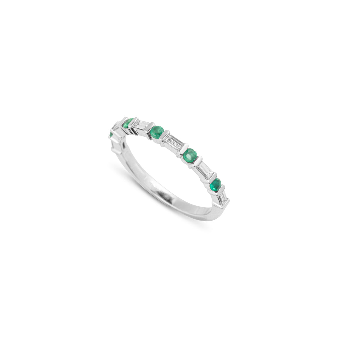 Emerald and baguette diamonds ring